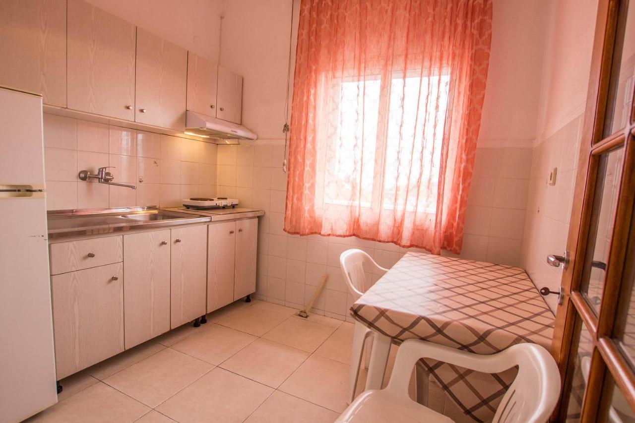 George Laz Rooms เนอาวรัสนา ภายนอก รูปภาพ