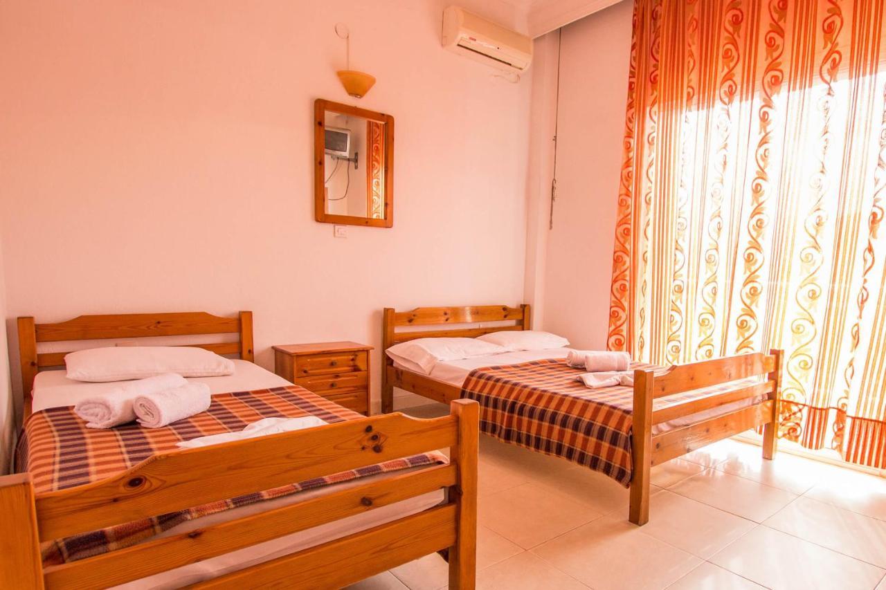 George Laz Rooms เนอาวรัสนา ภายนอก รูปภาพ