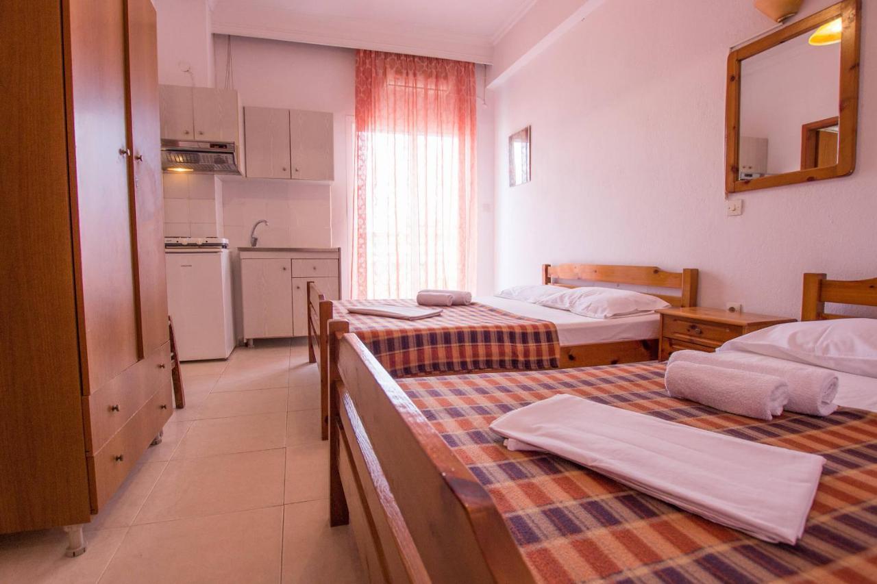 George Laz Rooms เนอาวรัสนา ภายนอก รูปภาพ