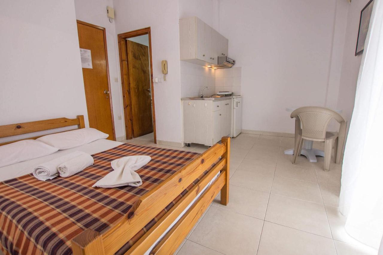 George Laz Rooms เนอาวรัสนา ภายนอก รูปภาพ
